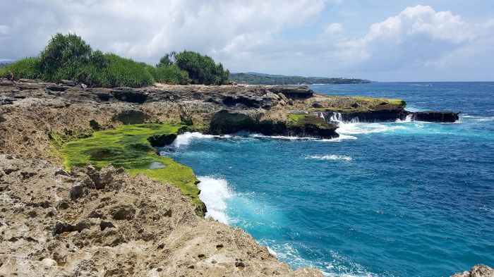 Nusa lembongan bali ceningan island guide beach penida islands save help